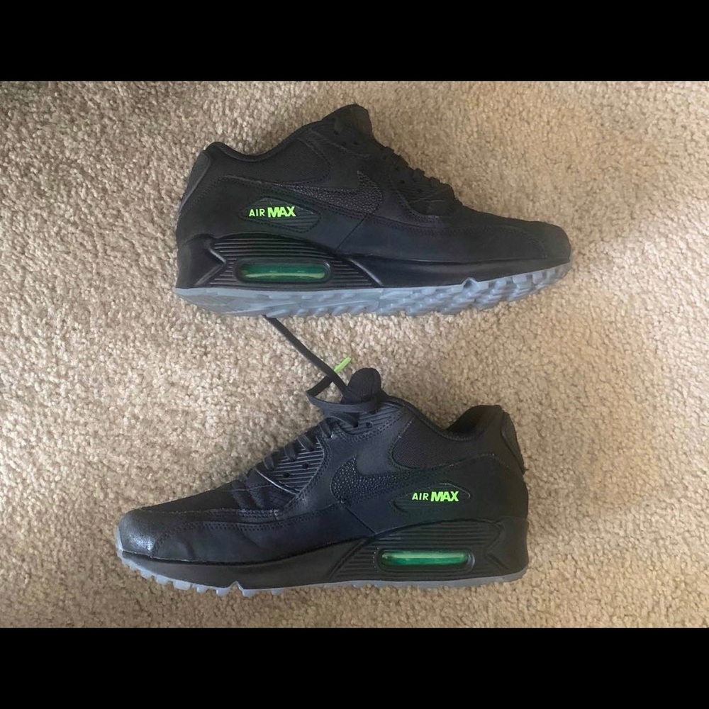 Air Max “Night Ops”